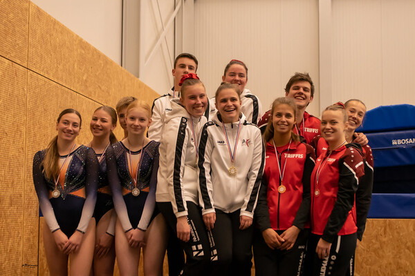 pro patria wedstrijd trampoline