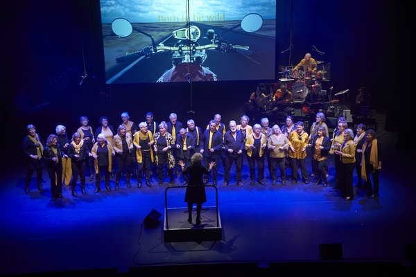 Attitude_-Azzurro_concert