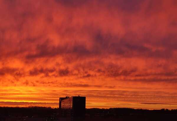 mei24 Paul_50_tinten_rood_bij_zonsondergang