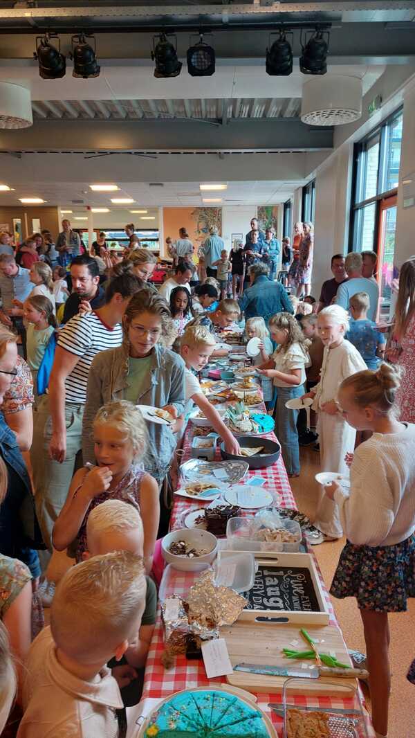 KWS bakt Wilhelminaschool