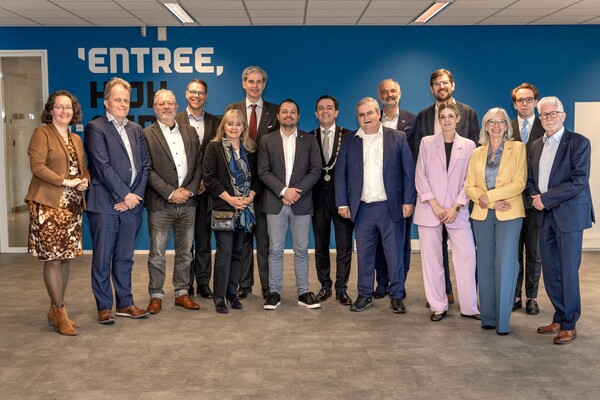 Commissaris van de Koning met Fractievoorzitters gemeenteraad Zoetermeer