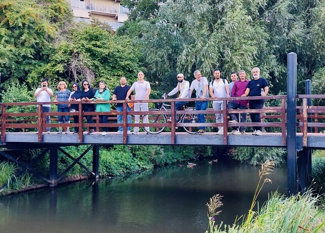 Al wandelend de taal leren tijdens de Zomerschool van Stichting Piëzo foto Stichting Piëzo