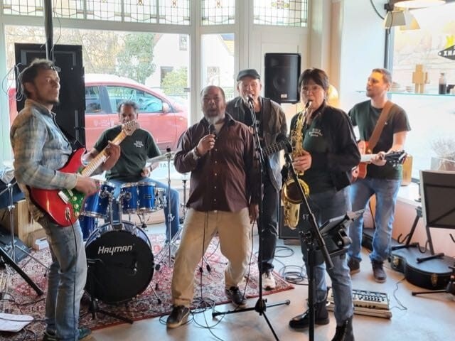 Foto band 1 copy copy copy