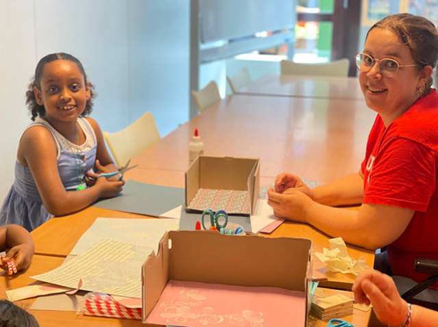 Muizenhotels bouwen bij inZet foto Stichting Piëzo