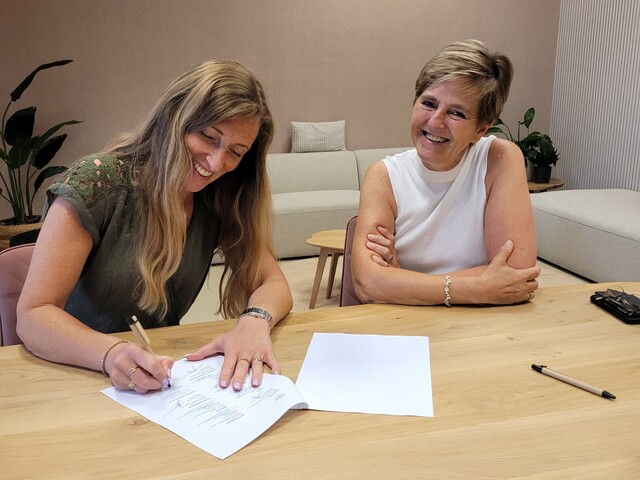 Foto: links Eveliene Köhne, rechts Marjan Rakké