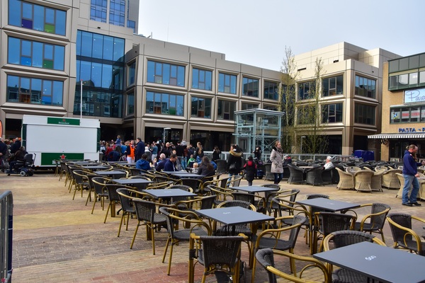 sh terras stadhuisplein za