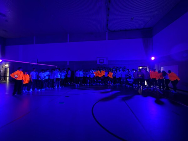 Blacklight volleybal toernooi