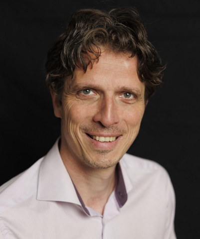 man met de koffer